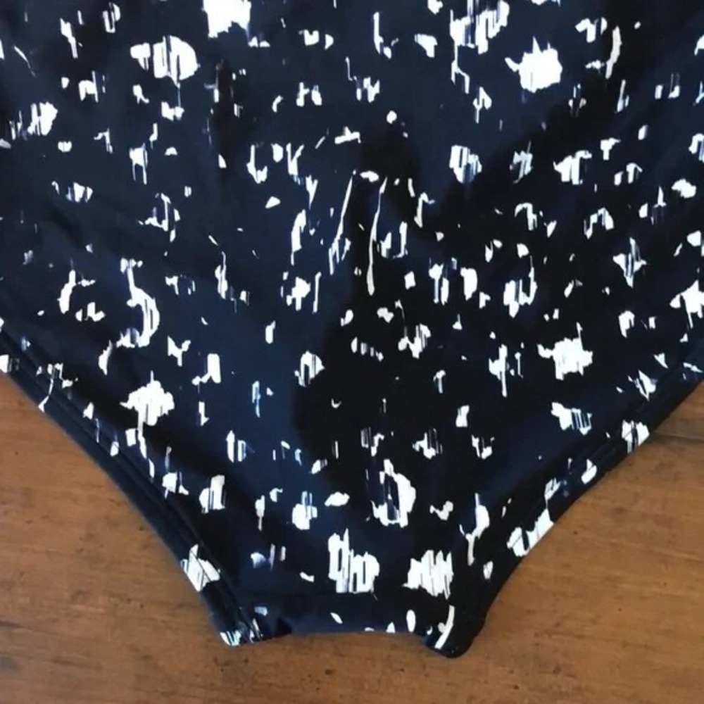 DKNY Women Large Black White Ruffle Neck One Piece‎ Swimsuit Abstract Dot New - Picture 15 of 16